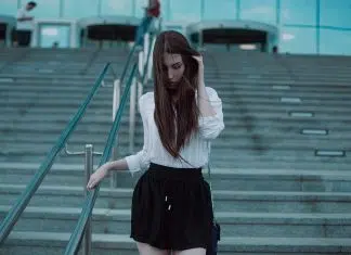 Que porter avec une jupe noire ?