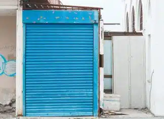 Comment choisir la tringle idéale pour une fenêtre avec coffre volet roulant ?