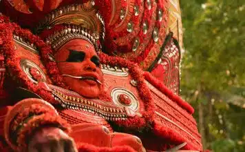 Mythe et Signification de Tsukuyomi dans la mythologie japonaise Mythe et Signification de Tsukuyomi dans la mythologie japonaise